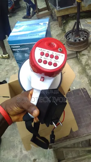 Mégaphone Disponibles