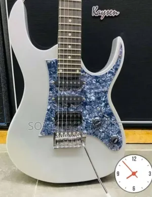 Guitare Bass Et Solo