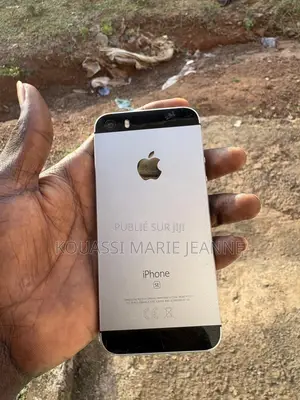 Nouveau Apple iPhone SE 128 GB Gris