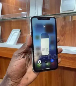 Nouveau Apple XR 64 GB Blanc