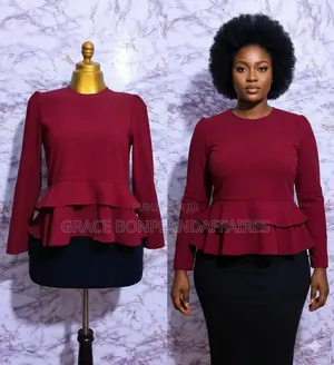 Haut Rouge Bordeaux Femme Chic. Solde : 1500fcfa