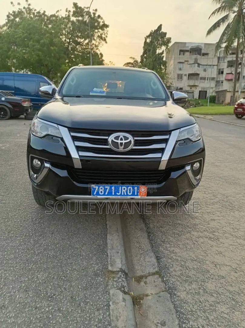 Toyota Fortuner 2020 Noir