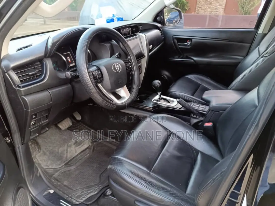 Toyota Fortuner 2020 Noir