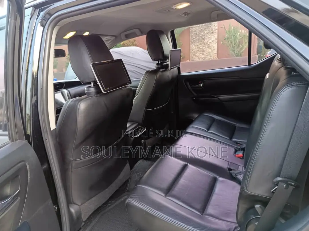 Toyota Fortuner 2020 Noir