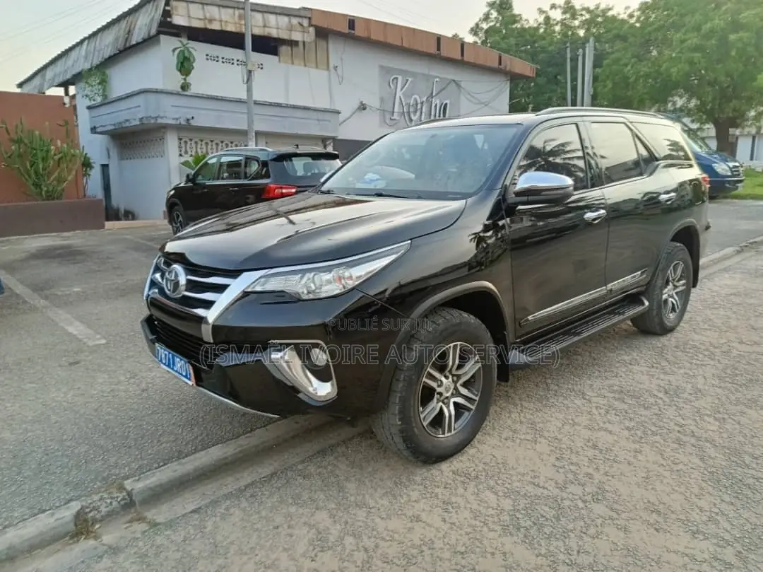 Toyota Fortuner 2020 Noir