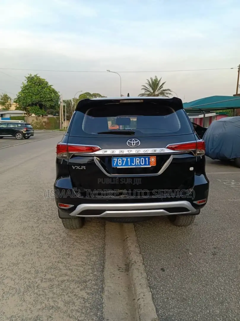 Toyota Fortuner 2020 Noir