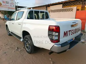 Mitsubishi L200 2022 Blanc