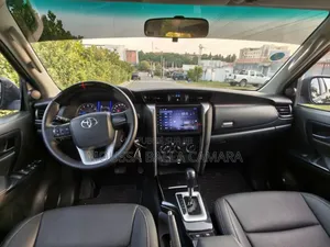 Toyota Fortuner 2021 Noir