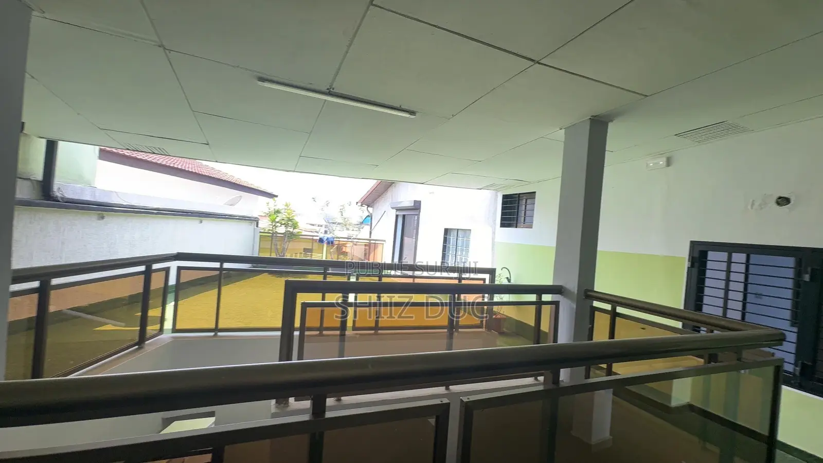 8chbre Villa dans Mohamed, Cocody à Vendre