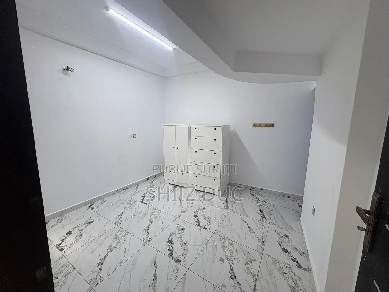 8chbre Villa dans Mohamed, Cocody à Vendre