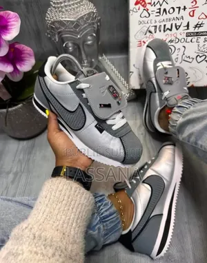 Nike Cortez « All Petals United