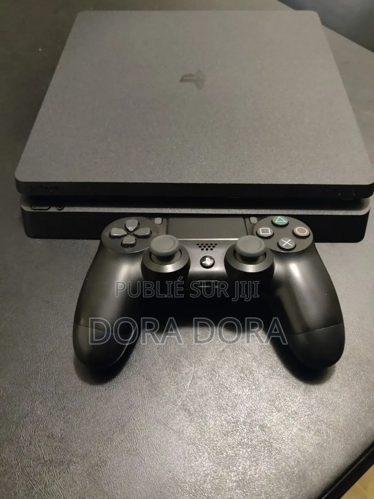 Ps4 Slim Craqué 20 Jeux Installé Avec Une Manette