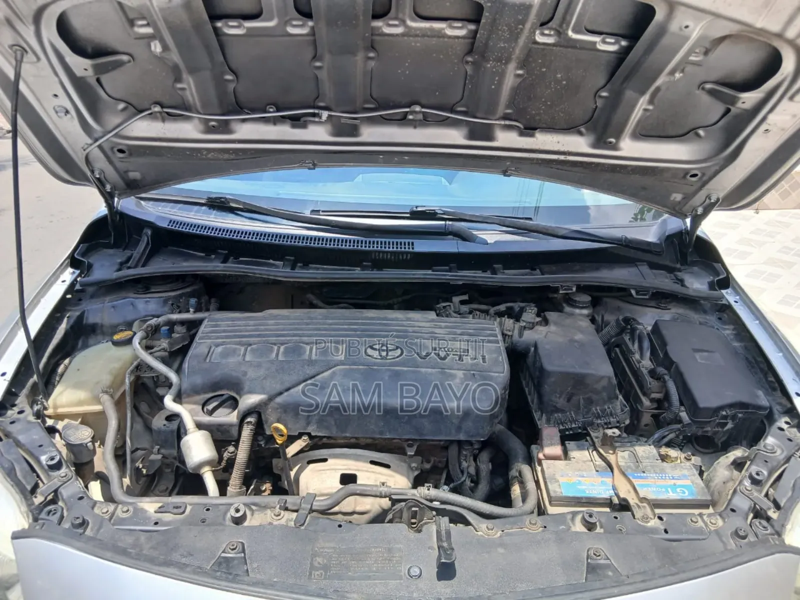 Toyota Corolla 2016 Gris