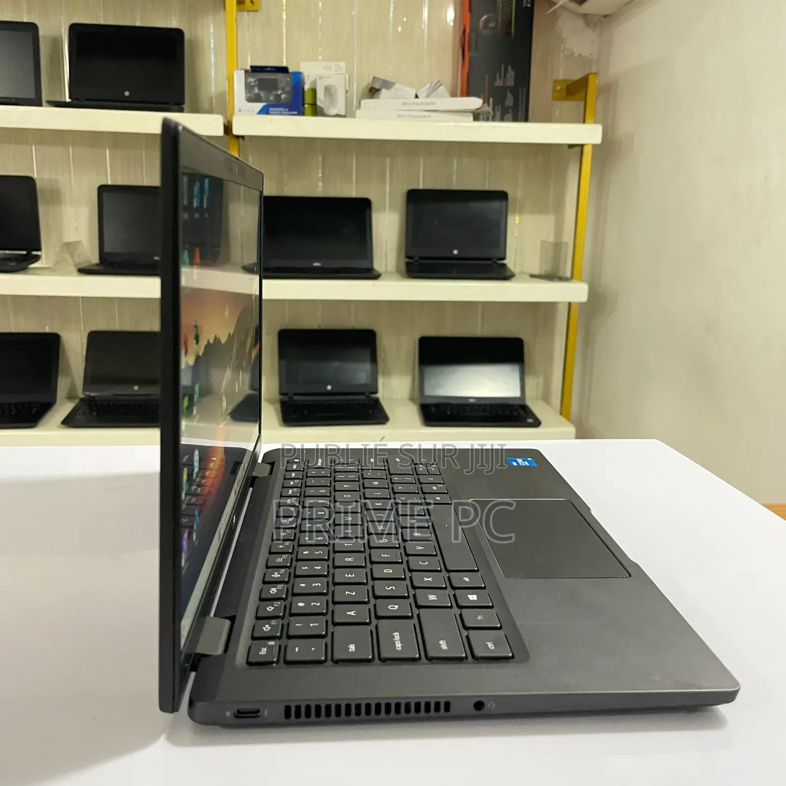 Ordinateur portable Dell Latitude 7320 16GB Intel Core i5 SSD 256GB