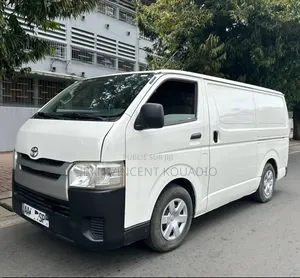 Toyota HiAce 2021 Blanc