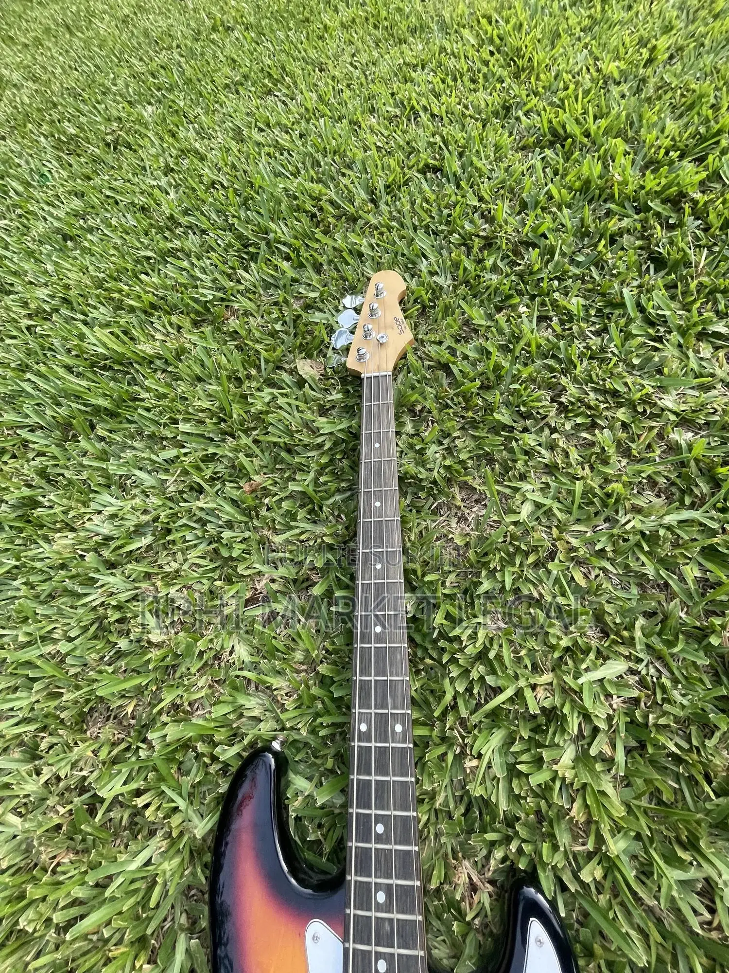 Guitare Basse Quatre 4 Cordes Importe Casi Neuf