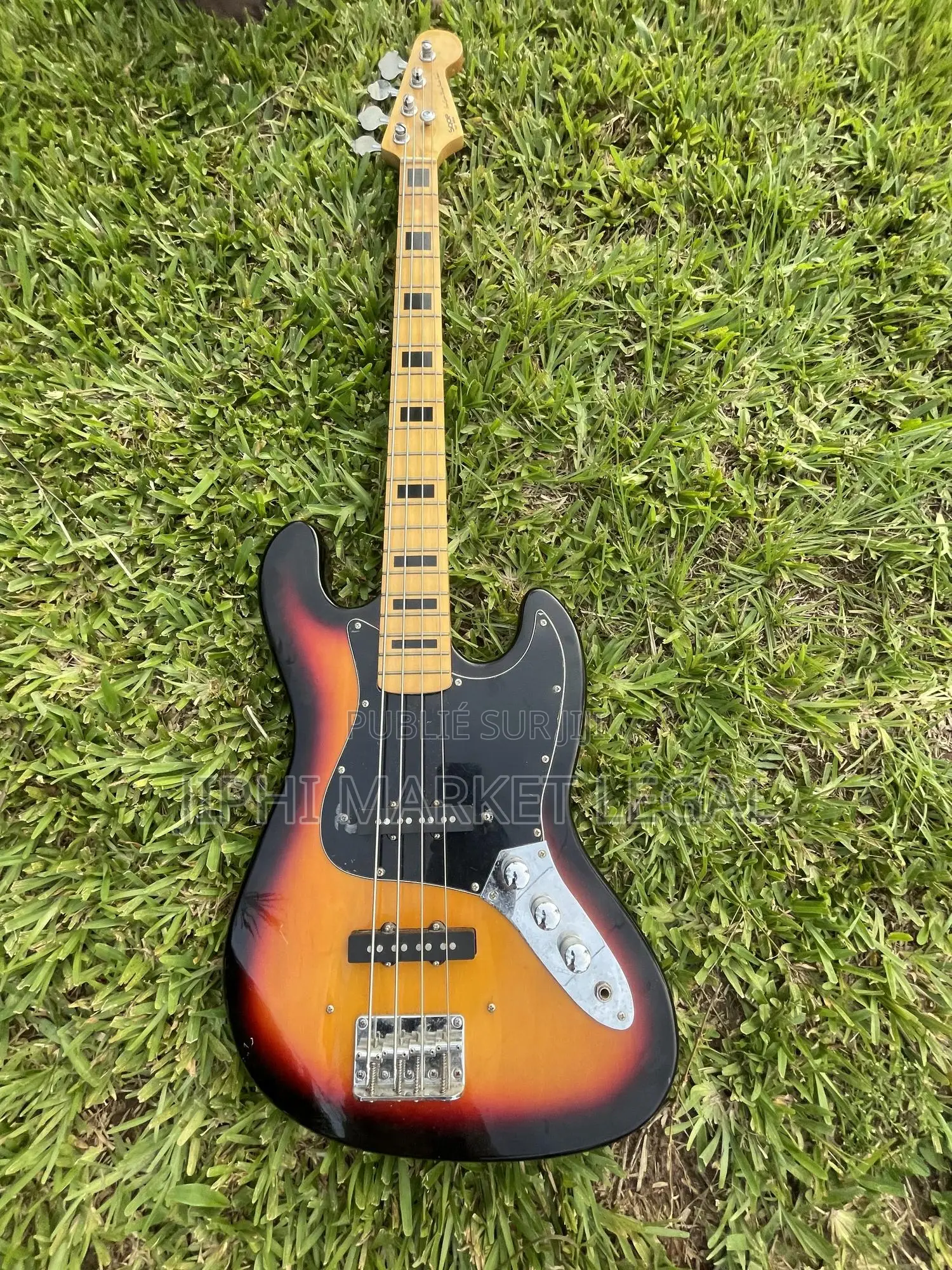 Guitare Basse Quatre 4 Cordes Importe Casi Neuf