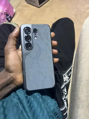 Nouveau Tecno Camon 50 Pro 256 GB Noir