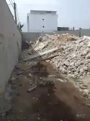 Vente De 1000m2 À Angre Bessikoi