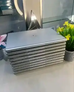 Nouveau Ordinateur de bureau HP 200 G4 12GB AMD Ryzen 7 HDD 1T