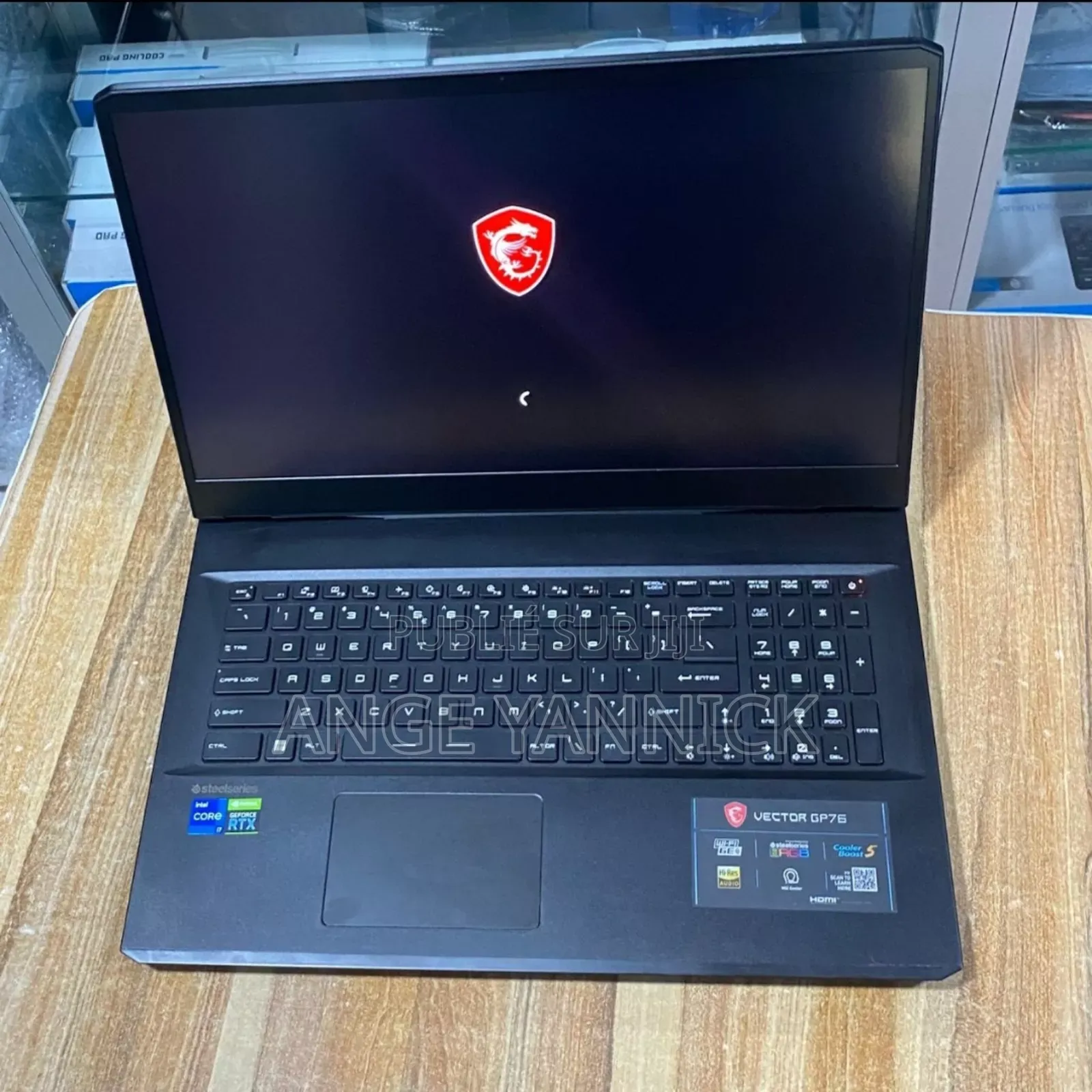 Nouveau MSI Vector 16 HX AI A2XWIG 16GB Intel Core i7 SSD 1T