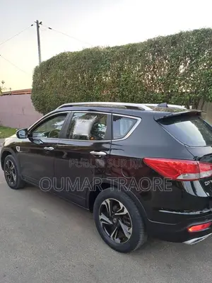 Dongfeng Glory 2020 Noir