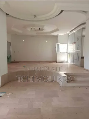 9chbre Duplex dans Mr Kimou Kra, Deux Plateaux à Louer