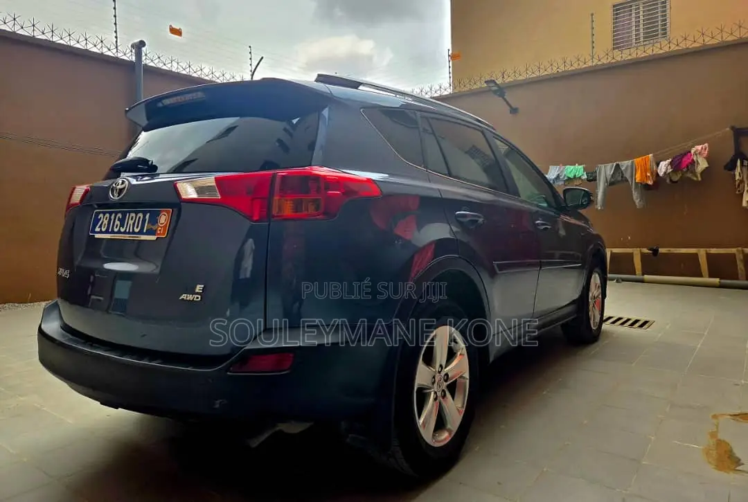 Toyota RAV4 2015 Bleu