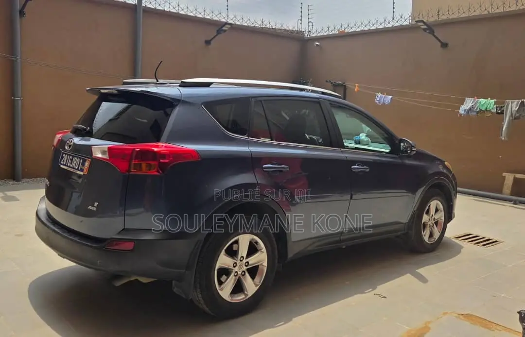 Toyota RAV4 2015 Bleu