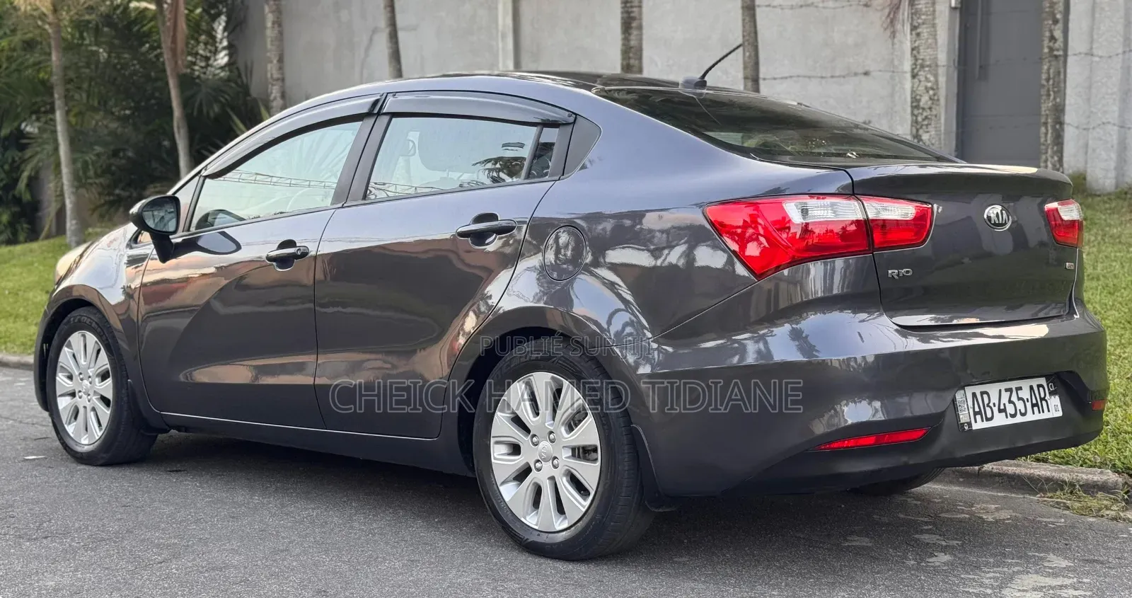 Kia Rio 2017 Gris
