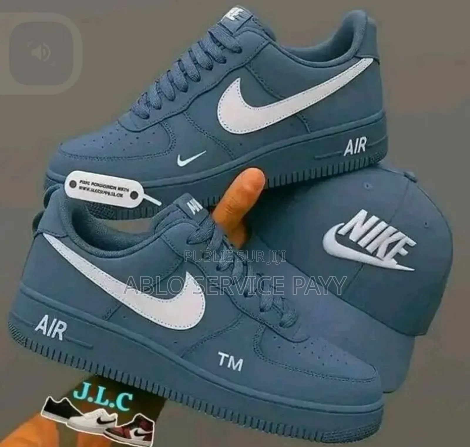 Chaussures Disponible