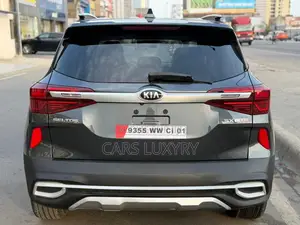 Kia Seltos 1.6 T-GDI 4WD 2021 Argenté