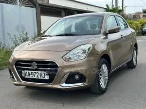 Suzuki Dzire 2024 Gris