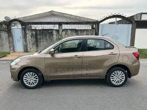 Suzuki Dzire 2024 Gris