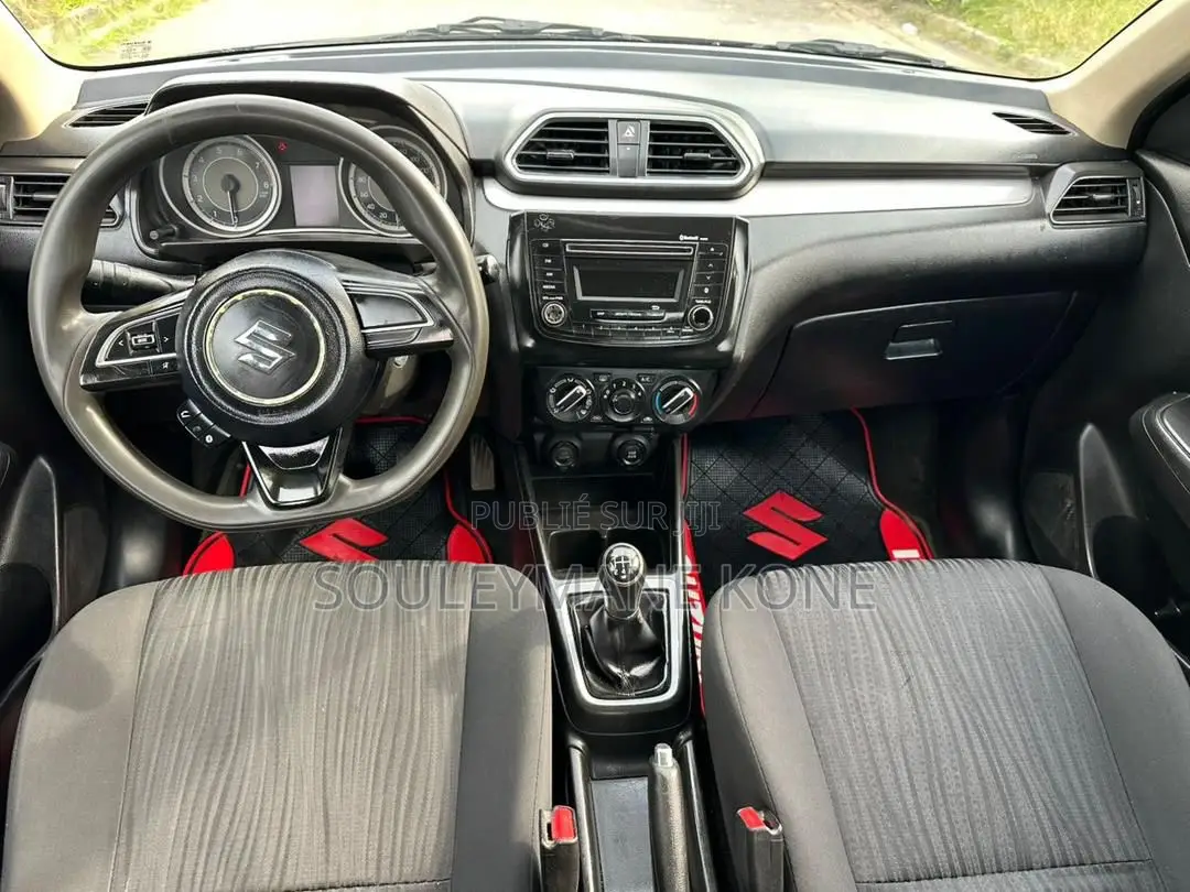 Suzuki Dzire 2024 Gris