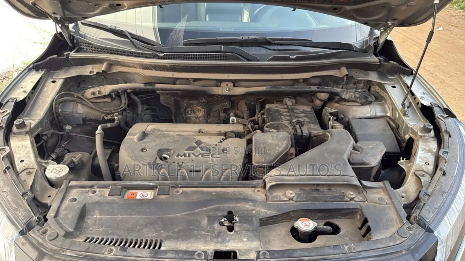 Mitsubishi Eclipse 2022 Gris