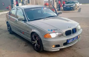 BMW 1 Series 2018 Blanc cassé