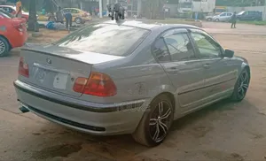 BMW 1 Series 2018 Blanc cassé