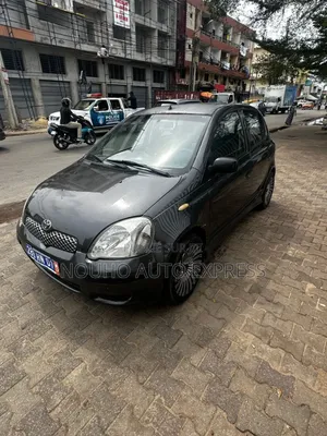 Toyota Yaris 2003 Noir