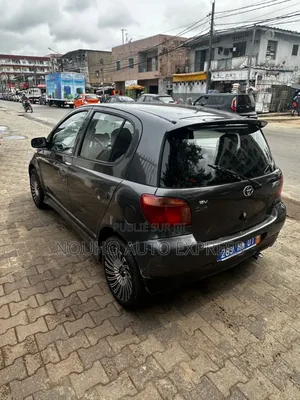 Toyota Yaris 2003 Noir