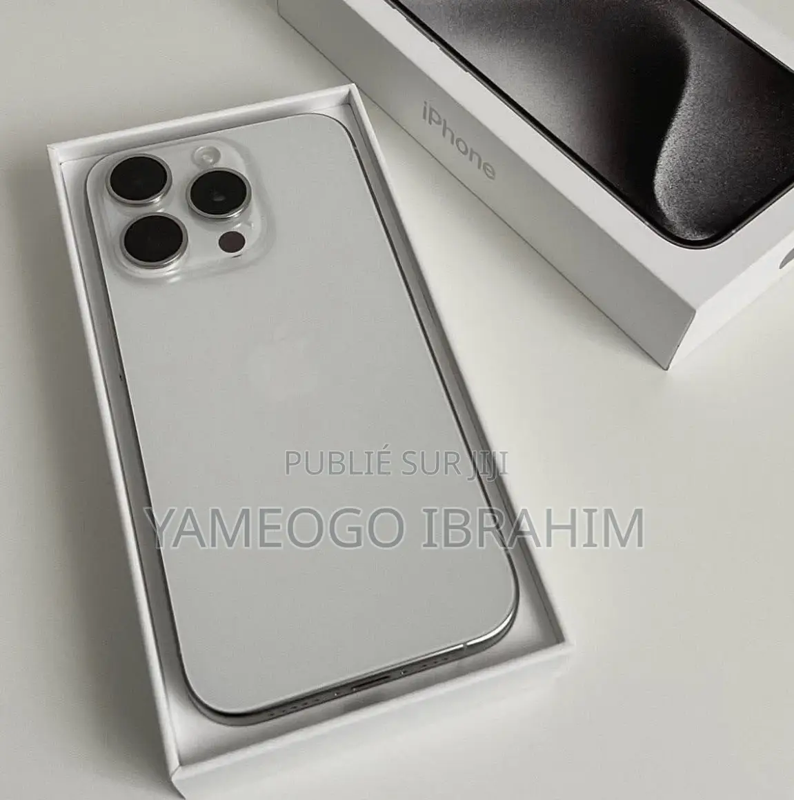 Nouveau Apple iPhone 15 Pro 256 GB Orange