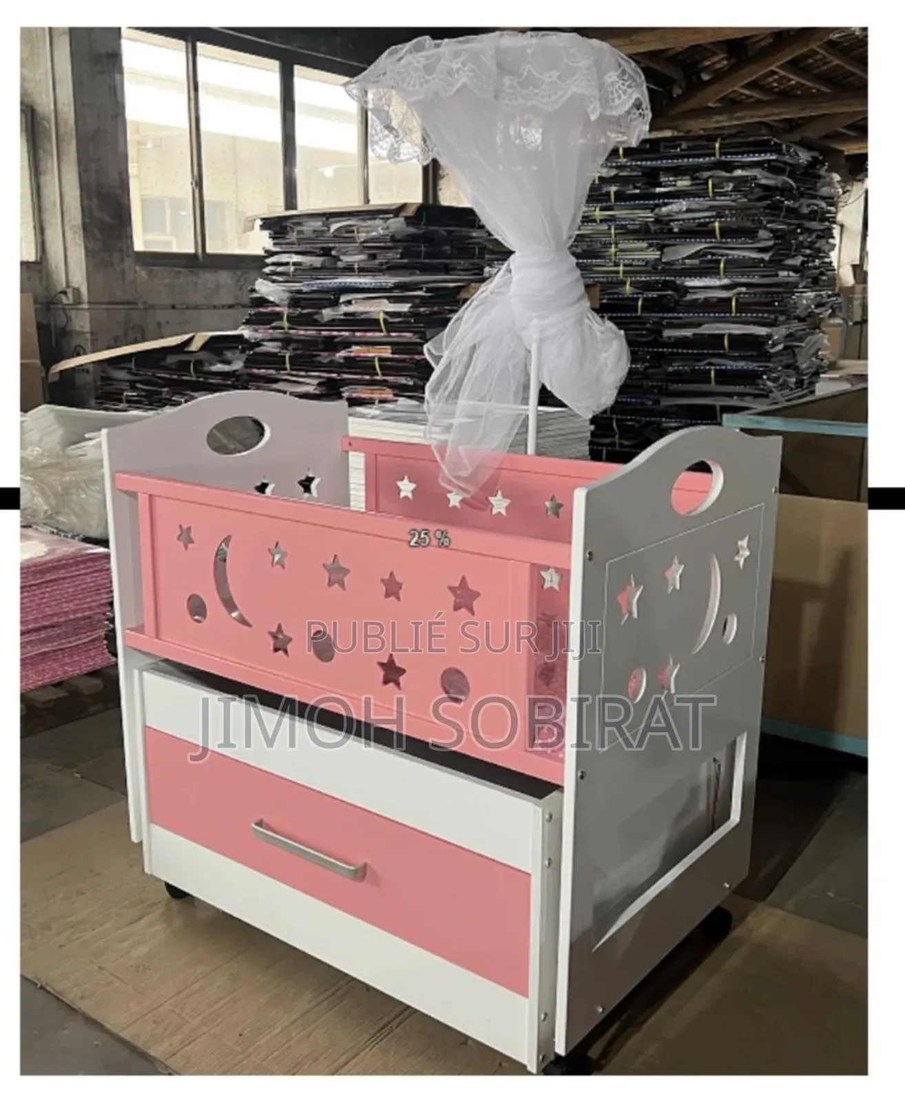 Berceau Bébé en Bois Naturel – Balancelle Douce Éveillée