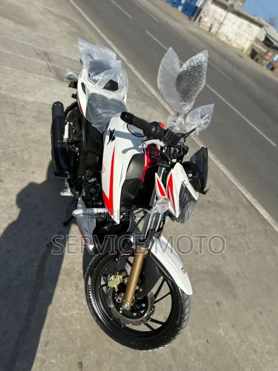 Nouveau TVS Autre 2022 Blanc