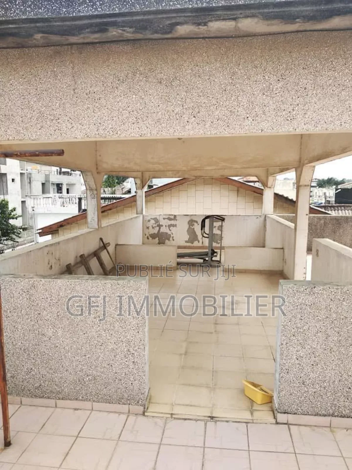 8chbre Duplex dans Francis Gweh, Cocody à Vendre