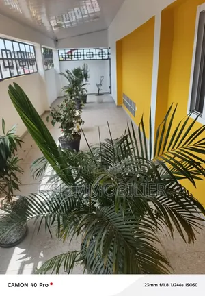 5chbre Duplex dans Francis Gweh, Cocody à Vendre