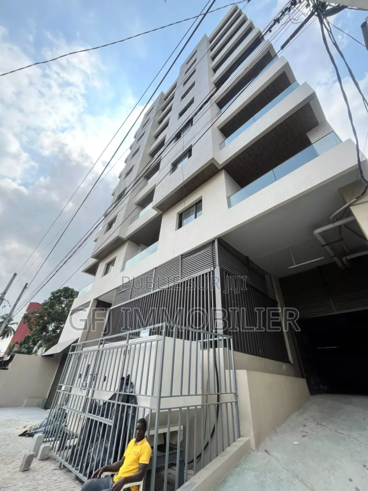3chbre Appartement dans Francis Gweh, Cocody à Vendre