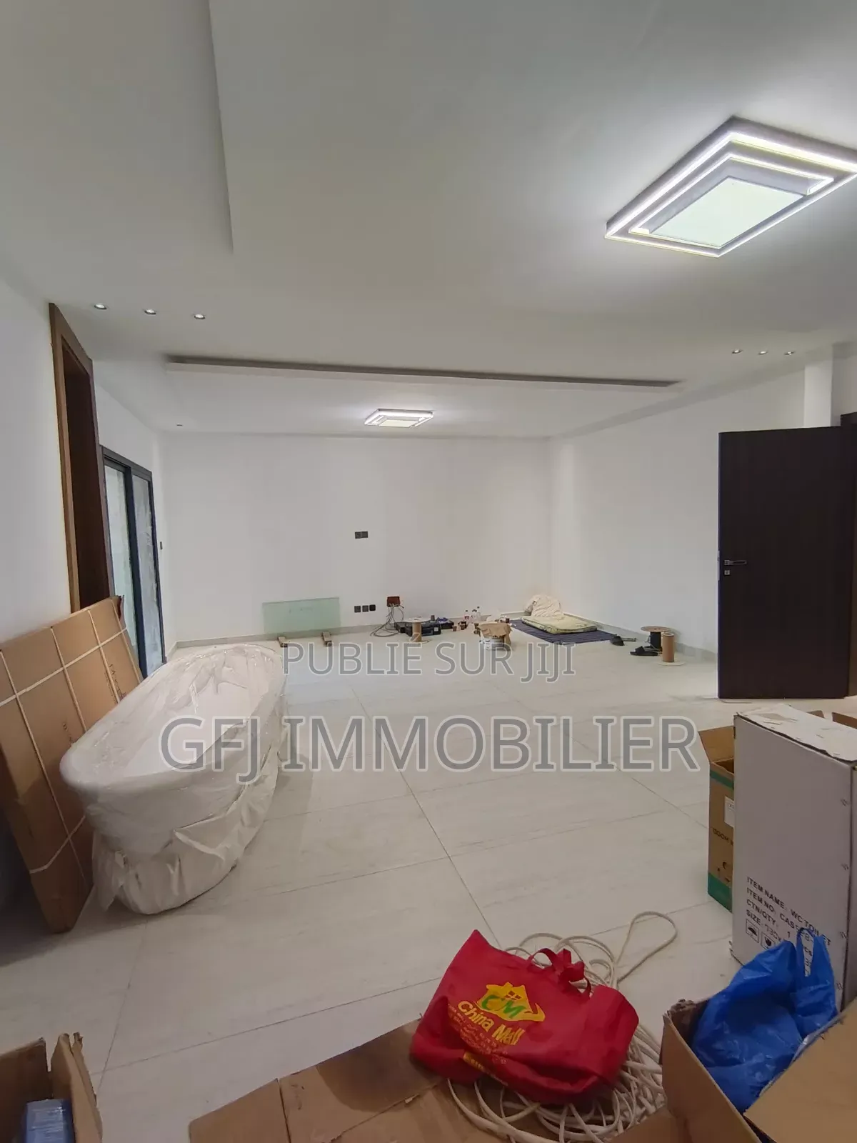 5chbre Duplex dans Francis Gweh, Cocody à Vendre