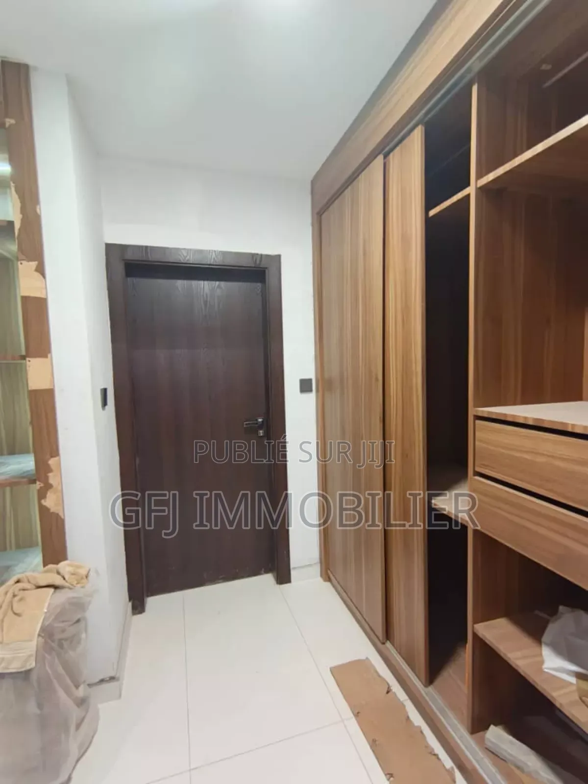 5chbre Duplex dans Francis Gweh, Cocody à Vendre