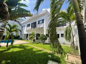 6chbre Duplex dans Francis Gweh, Cocody à Vendre