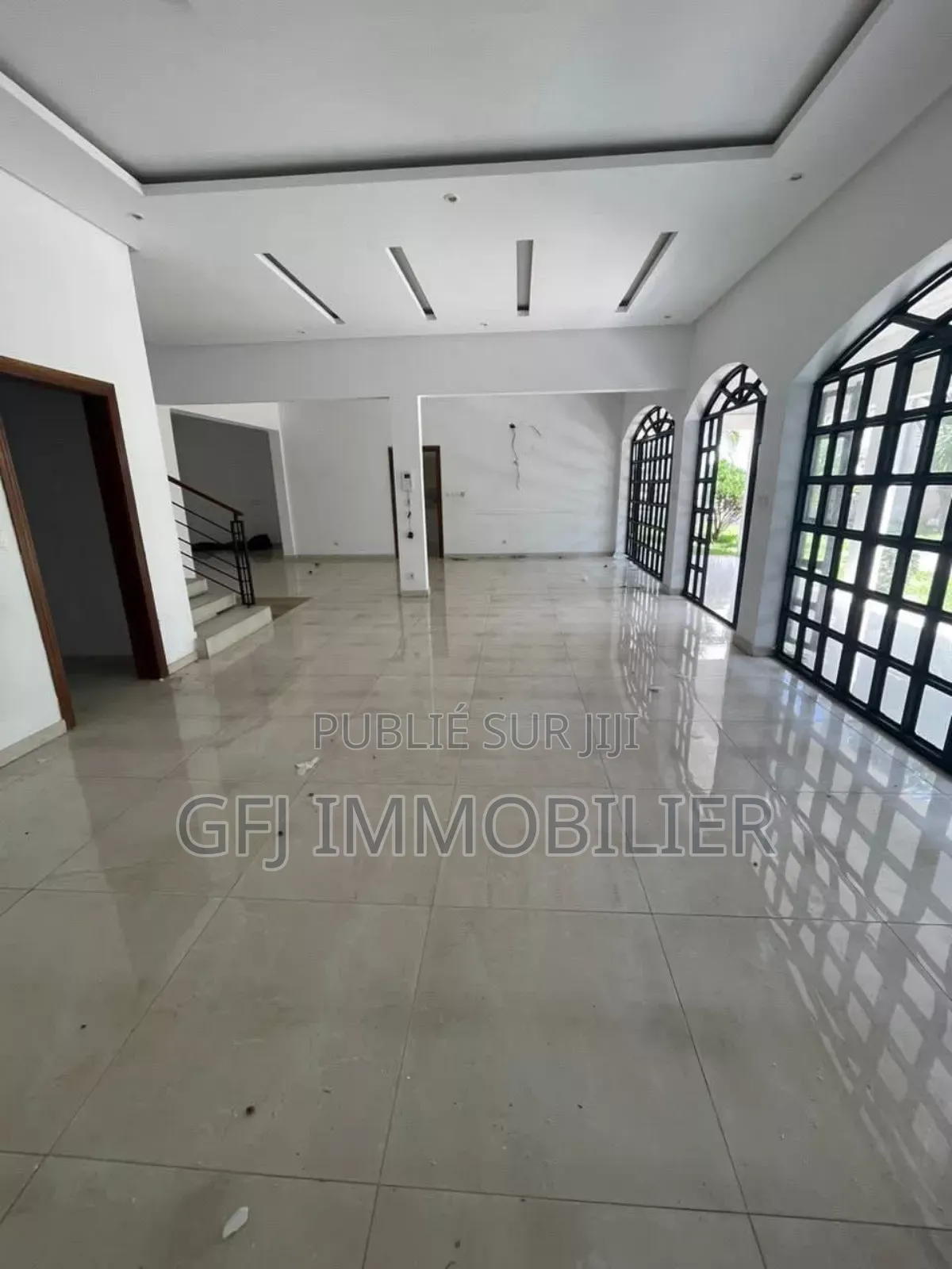 6chbre Duplex dans Francis Gweh, Cocody à Vendre